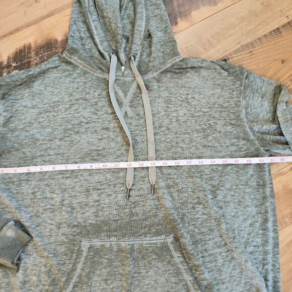 C & C Lightweight Hooded Long Sleeve Top Size Large - Picture 2 of 5